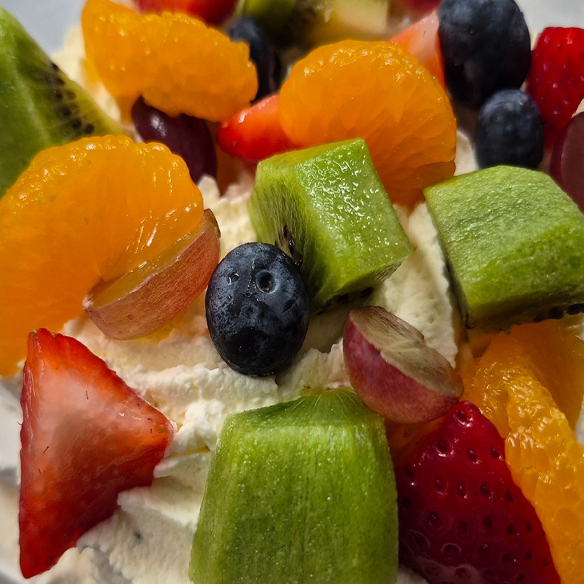 Picture of Fresh Fruit Pavlova 